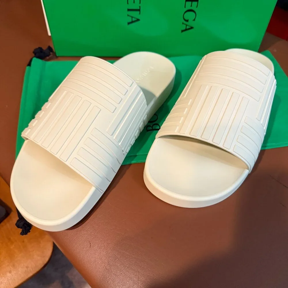 BOTTEGA VENETA 690105 Men's Slider Pool Slide Sandals In White Rubber, sz‎ 46